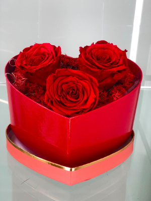 Καρδιά κουτί με τριανταφυλλα forever rose