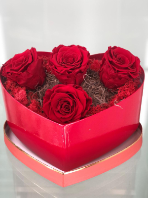 Καρδιά κουτί με τριανταφυλλα forever rose